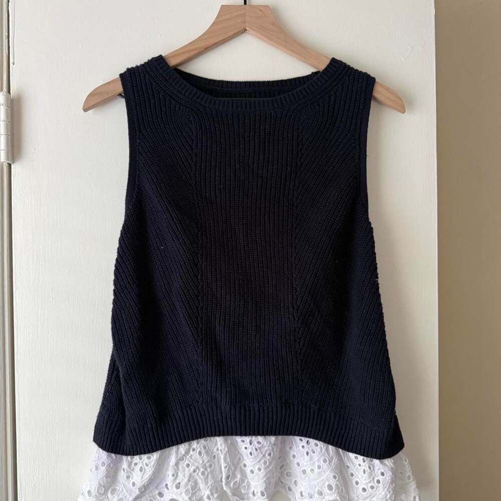 LOFT Women's Black and Navy Vest